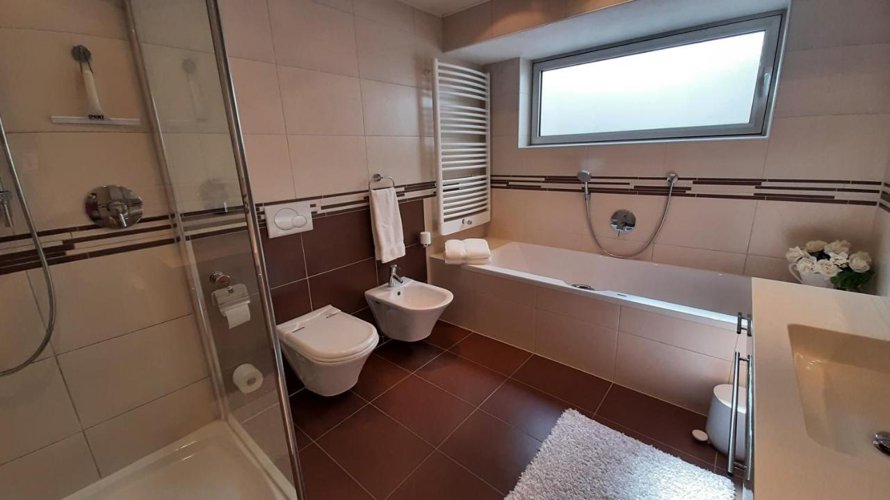 Ferienwohnung Mit Japangarten Karlstadt Bagian luar foto