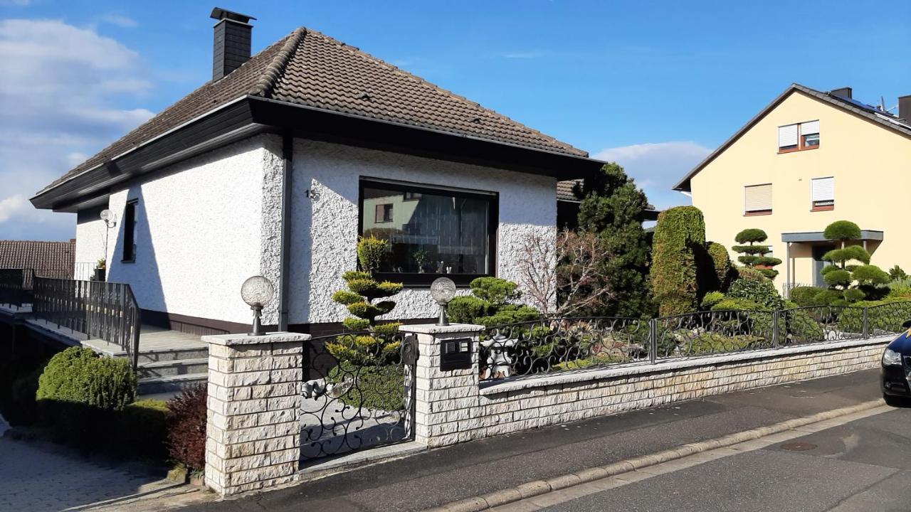 Ferienwohnung Mit Japangarten Karlstadt Bagian luar foto