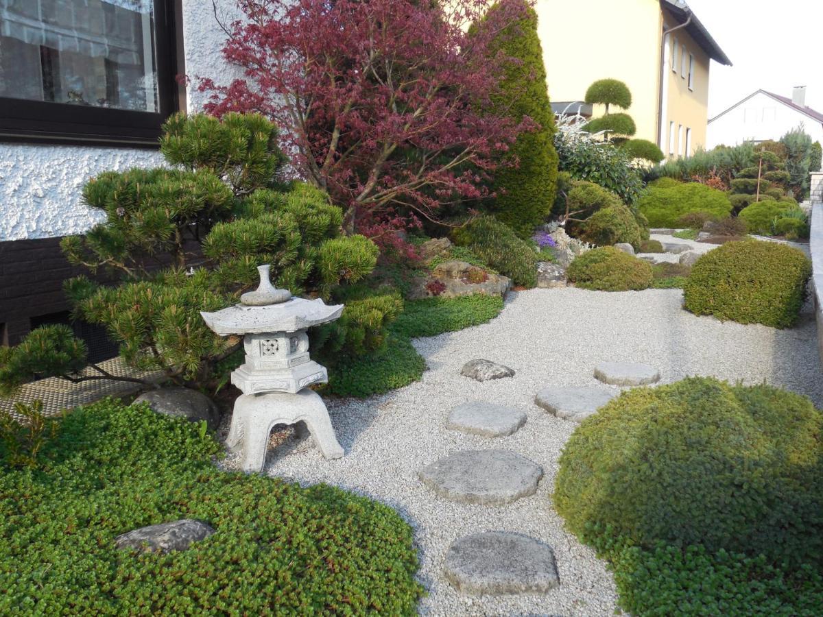 Ferienwohnung Mit Japangarten Karlstadt Bagian luar foto