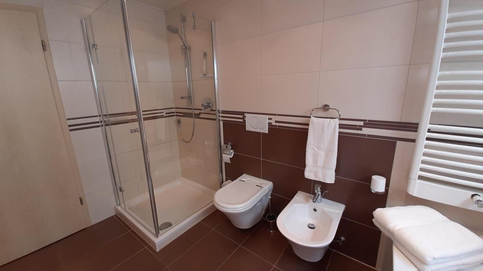 Ferienwohnung Mit Japangarten Karlstadt Bagian luar foto